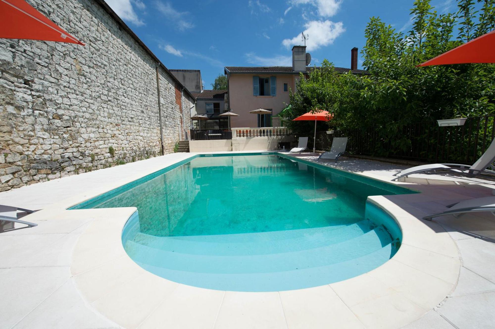 Logis Hotel Restaurant & Pizzeria Vuillot Cuiseaux Esterno foto